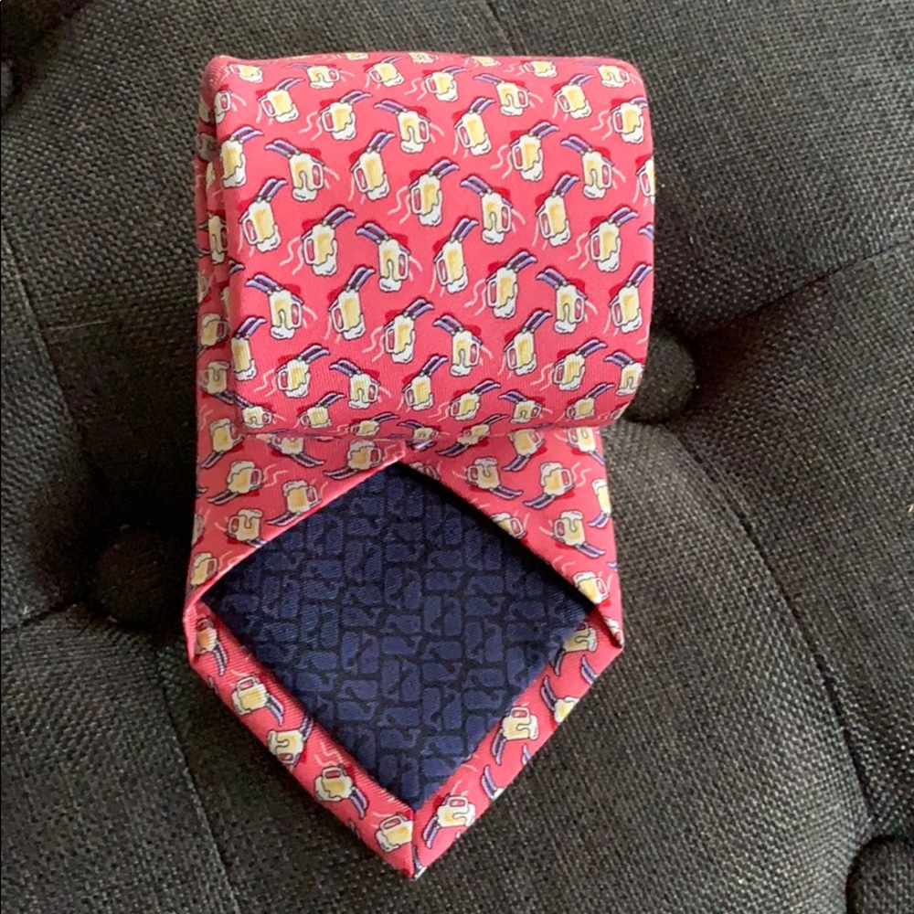 Men’s Vineyard Vines tie